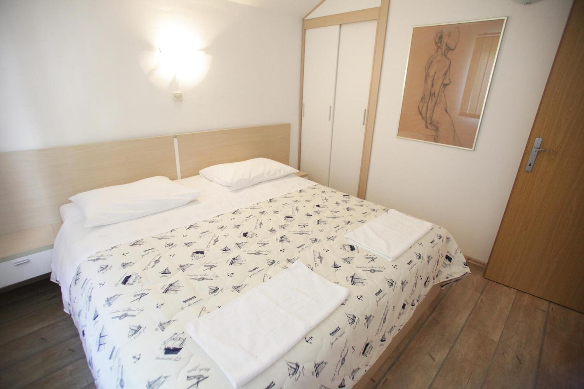 Apartments Kudelik Trogir Eksteriør bilde