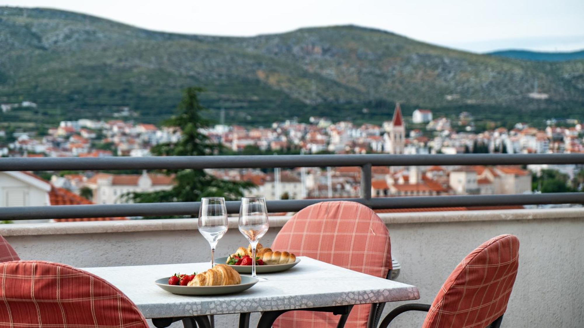 Apartments Kudelik Trogir Eksteriør bilde