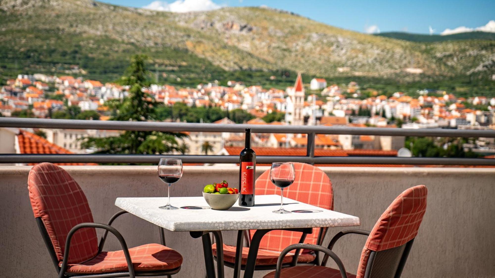 Apartments Kudelik Trogir Eksteriør bilde