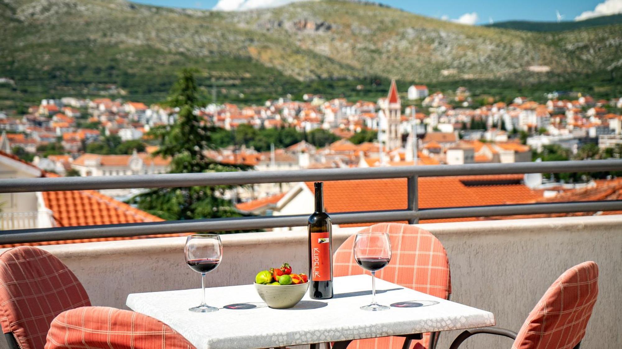 Apartments Kudelik Trogir Eksteriør bilde
