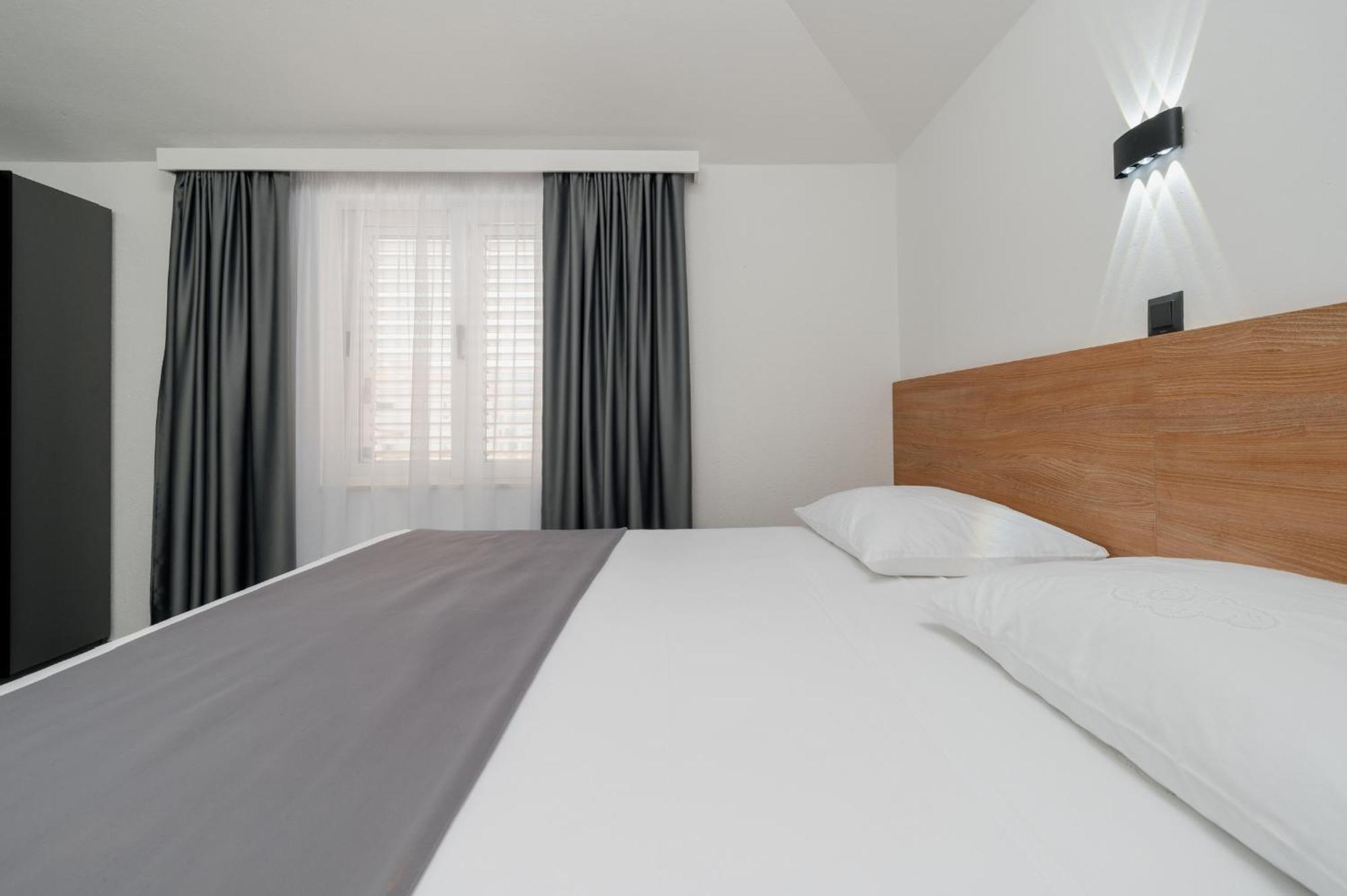 Apartments Kudelik Trogir Eksteriør bilde