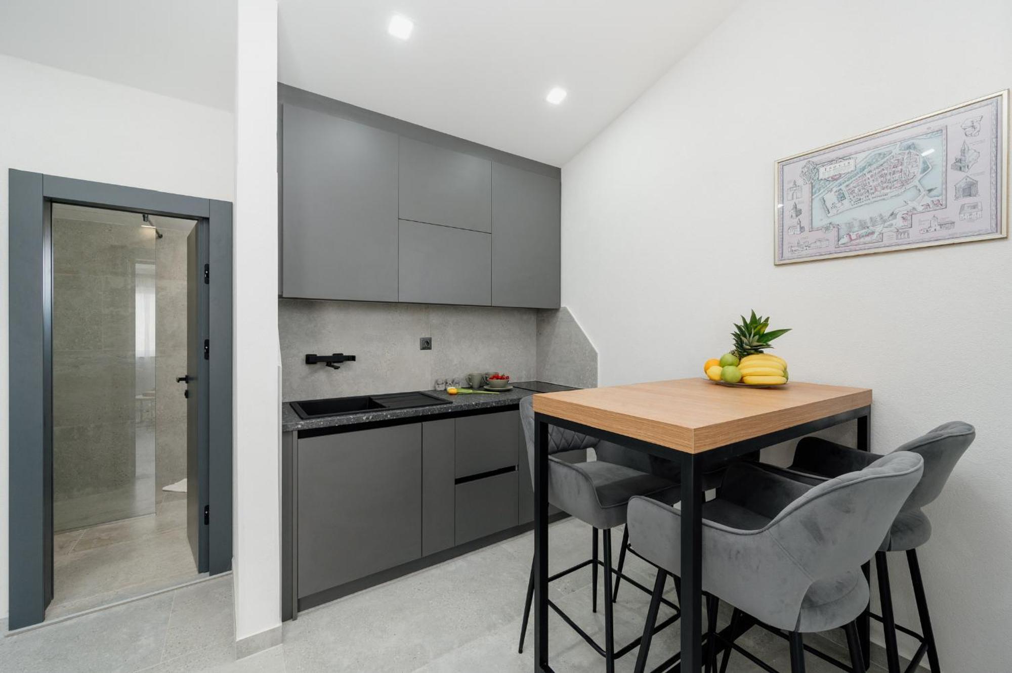 Apartments Kudelik Trogir Eksteriør bilde
