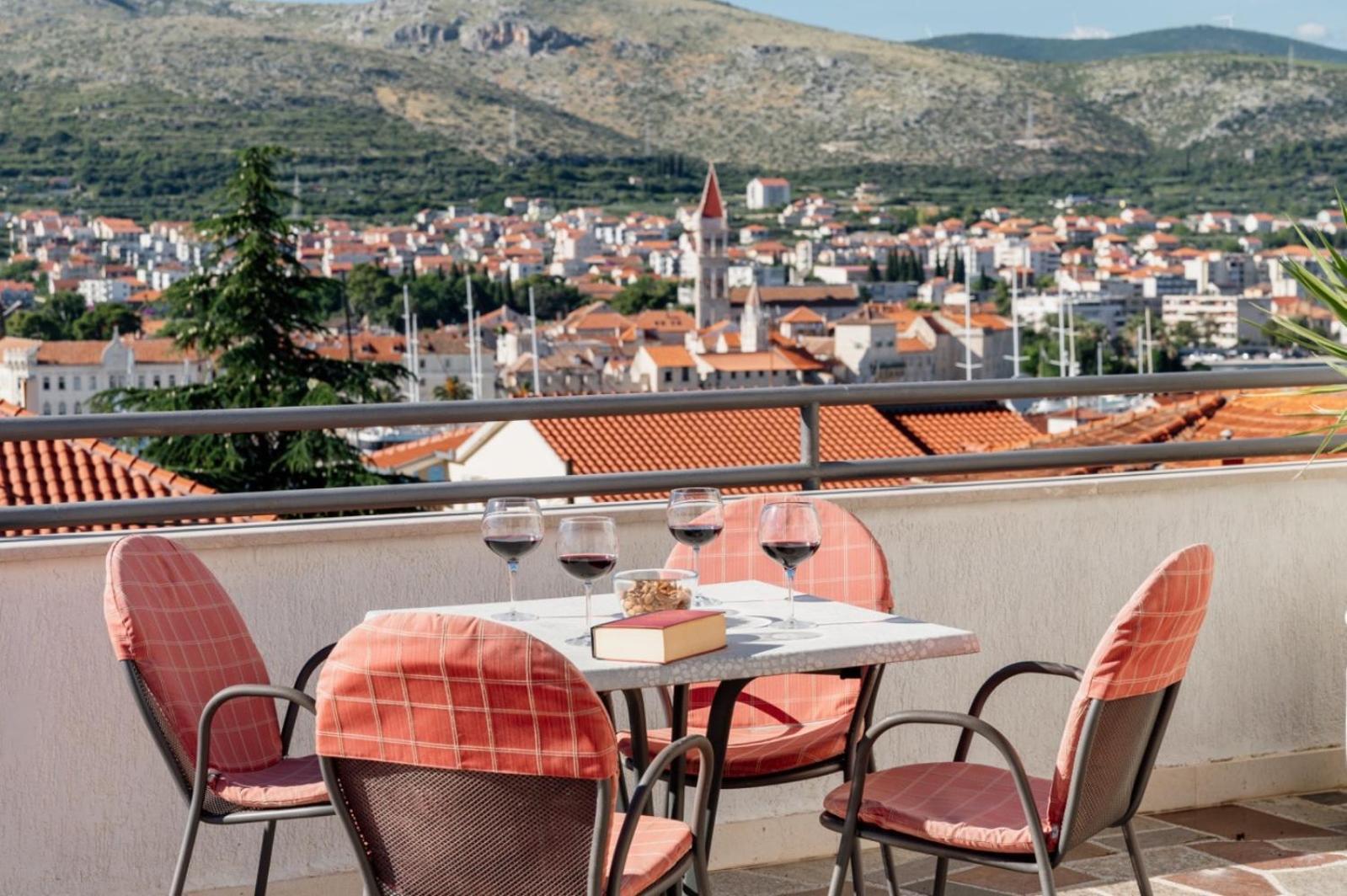 Apartments Kudelik Trogir Eksteriør bilde